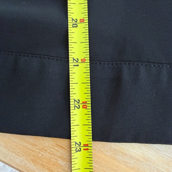 Women’s Black DKNY Short-Sleeve Button-Up Blouse. - Picture 4 of 7